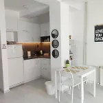 Center White Apartment! شقة سكوبجي