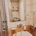 Center White Apartment! *