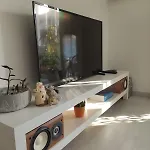 شقة Center White Apartment! *