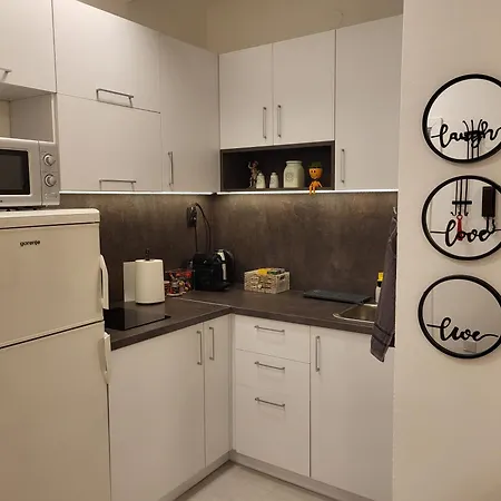 Center White Apartment!