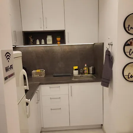 Center White Apartment! Apartman *
