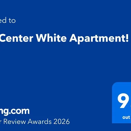 Center White Apartment! Scopia