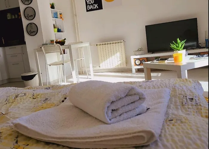 Center White Apartment!