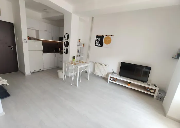 Апартаменти Center White Apartment! Скоп'є