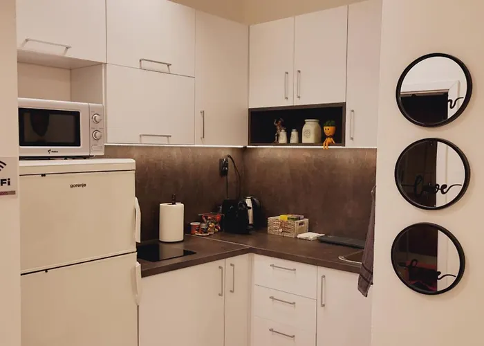 Center White Apartment! 스코페