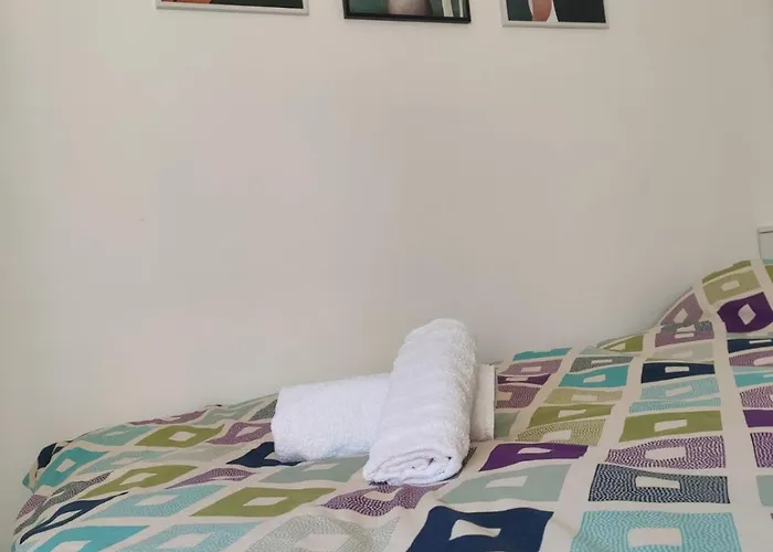 Center White Apartment! Apartment *